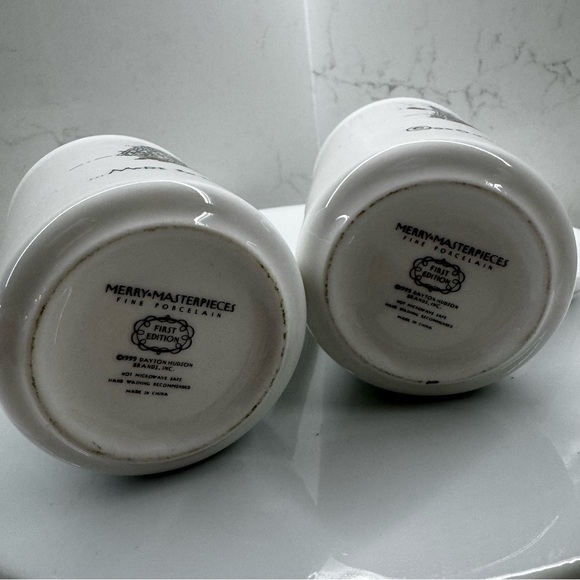 Christmas Mugs Merry Masterpieces Collection 1999 Holiday (set of 2) - Picture 7 of 8